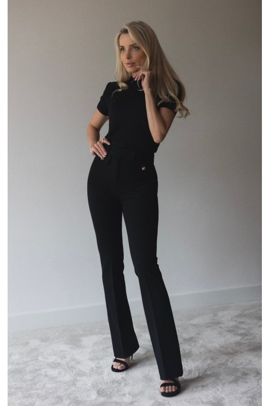 High-waist trousers with buttons